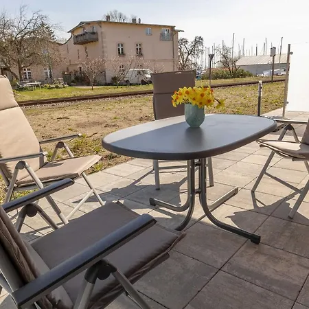 Alte Fischfabrik Inselglueck Lauterbach (Rugen)